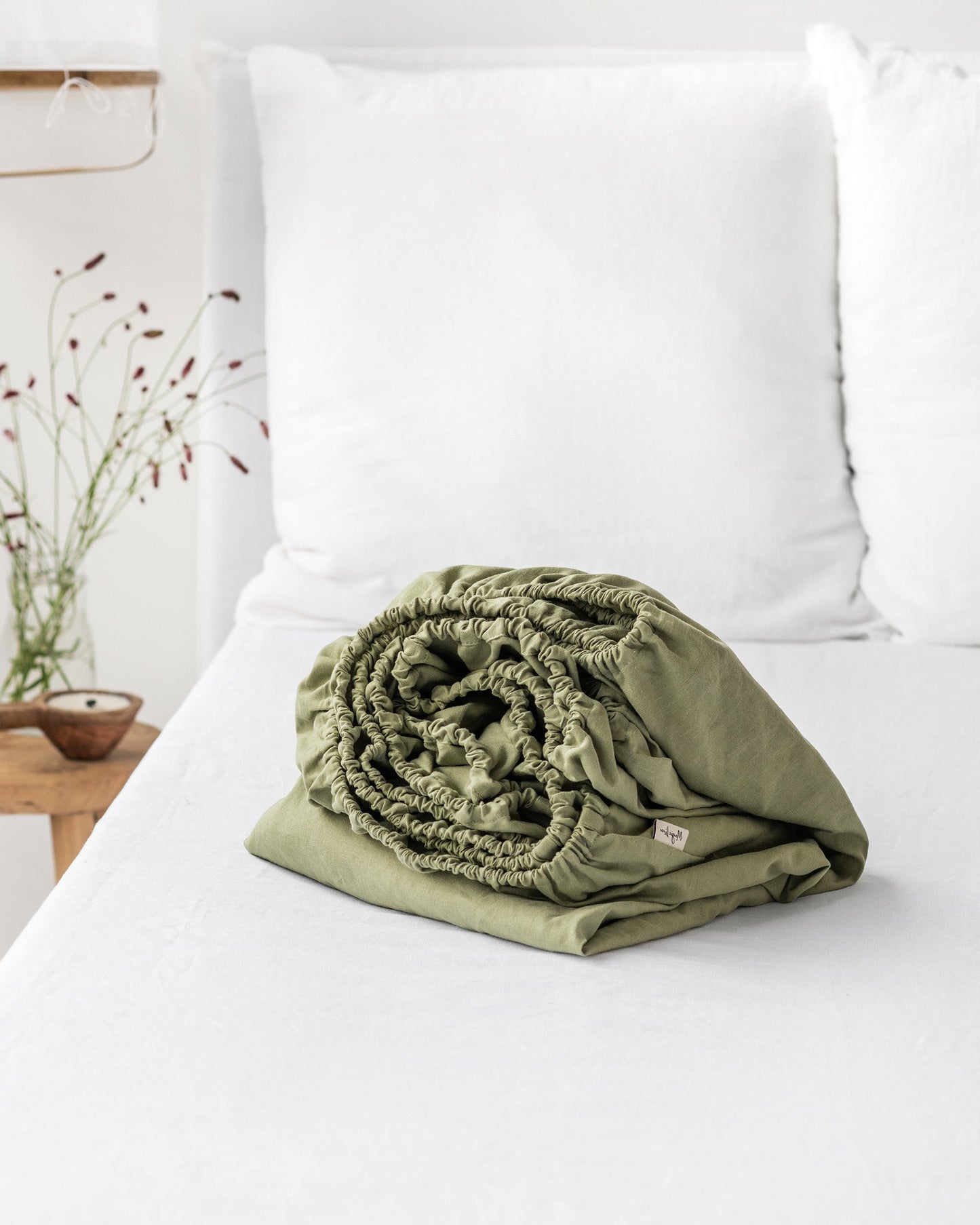 https://cdn.shopify.com/s/files/1/0640/8454/1699/files/NEW-sage-linen-fitted-sheet.jpg?v=1710938231