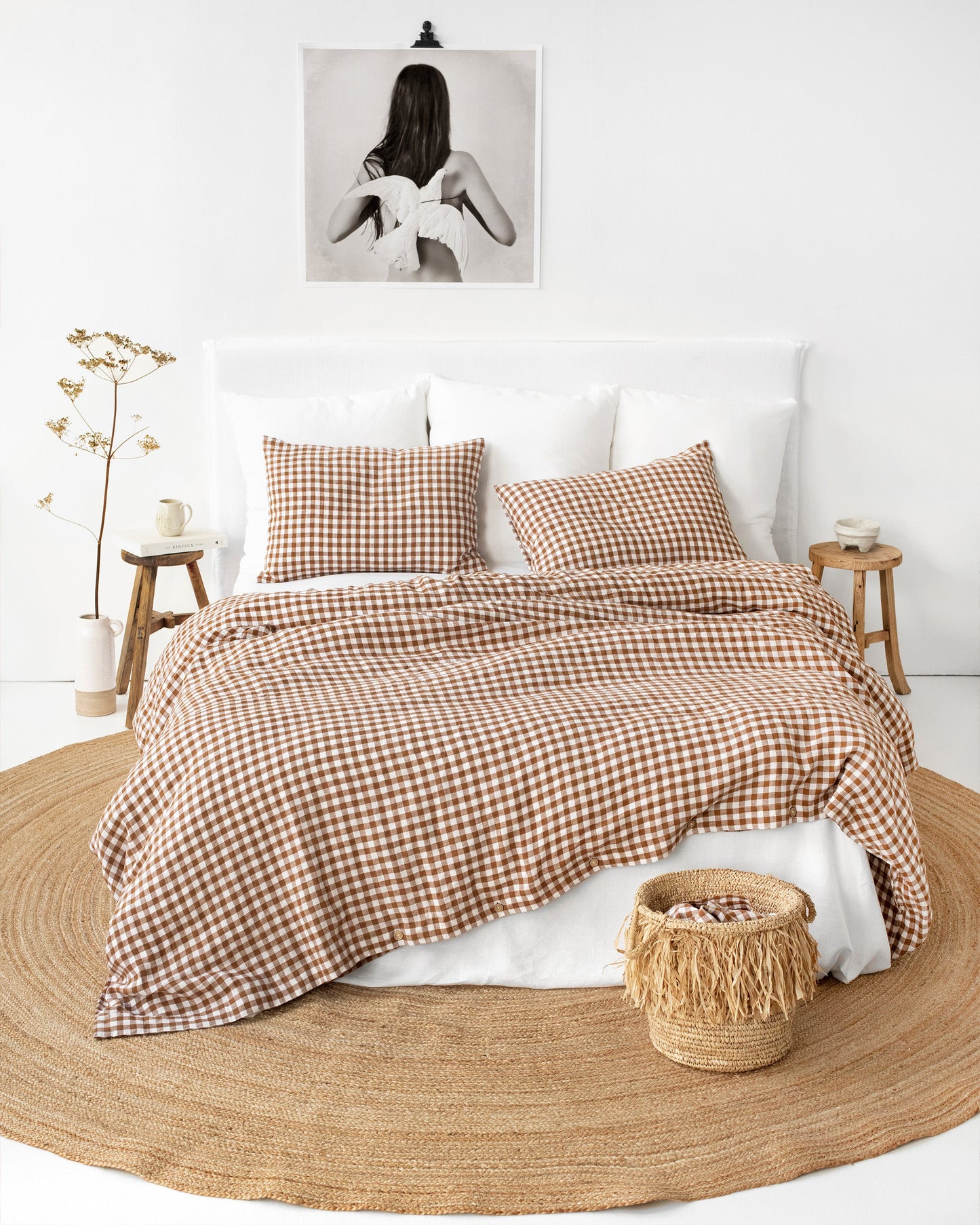 https://cdn.shopify.com/s/files/1/0640/8454/1699/files/cinnamon-gingham-linen-duvet-cover-set_3_ed87155d-e232-4de4-9ac6-0db3d3cb2933.jpg?v=1714737401