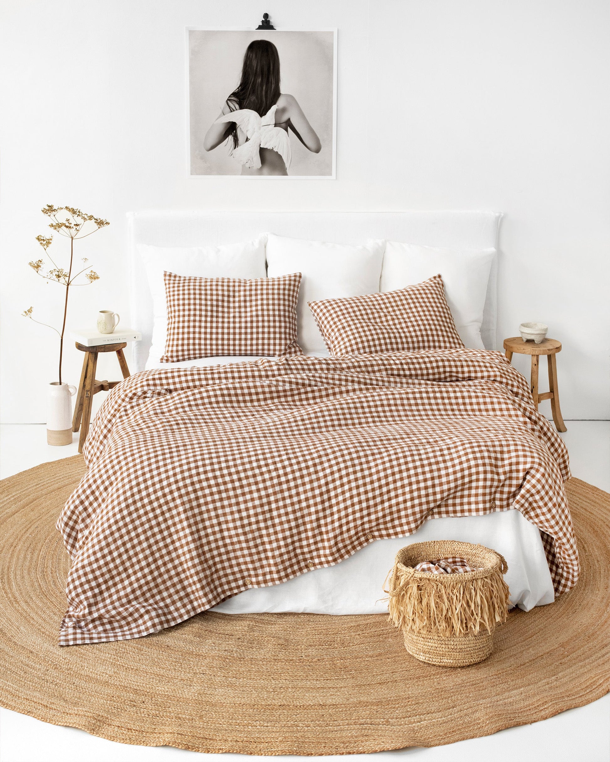 https://cdn.shopify.com/s/files/1/0640/8454/1699/files/cinnamon-gingham-linen-duvet-cover-set_3_ed87155d-e232-4de4-9ac6-0db3d3cb2933.jpg?v=1714737401