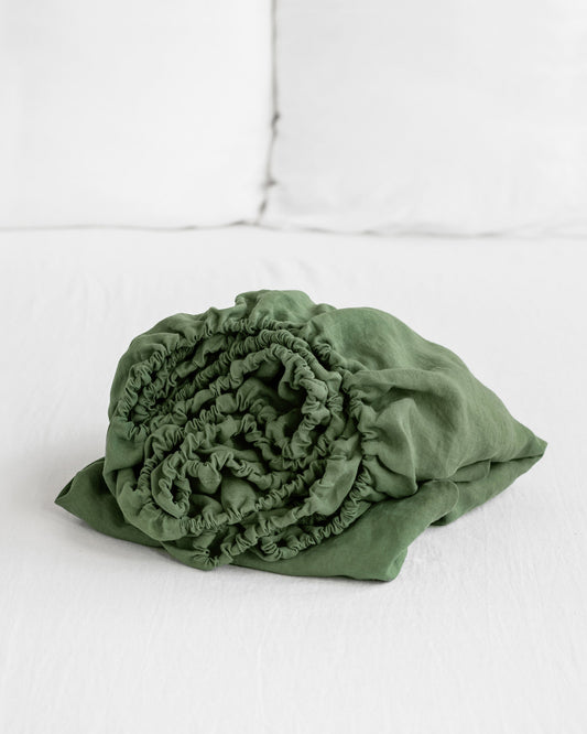 https://cdn.shopify.com/s/files/1/0640/8454/1699/products/fitted-sheet-forest-green-1.jpg?v=1756383224