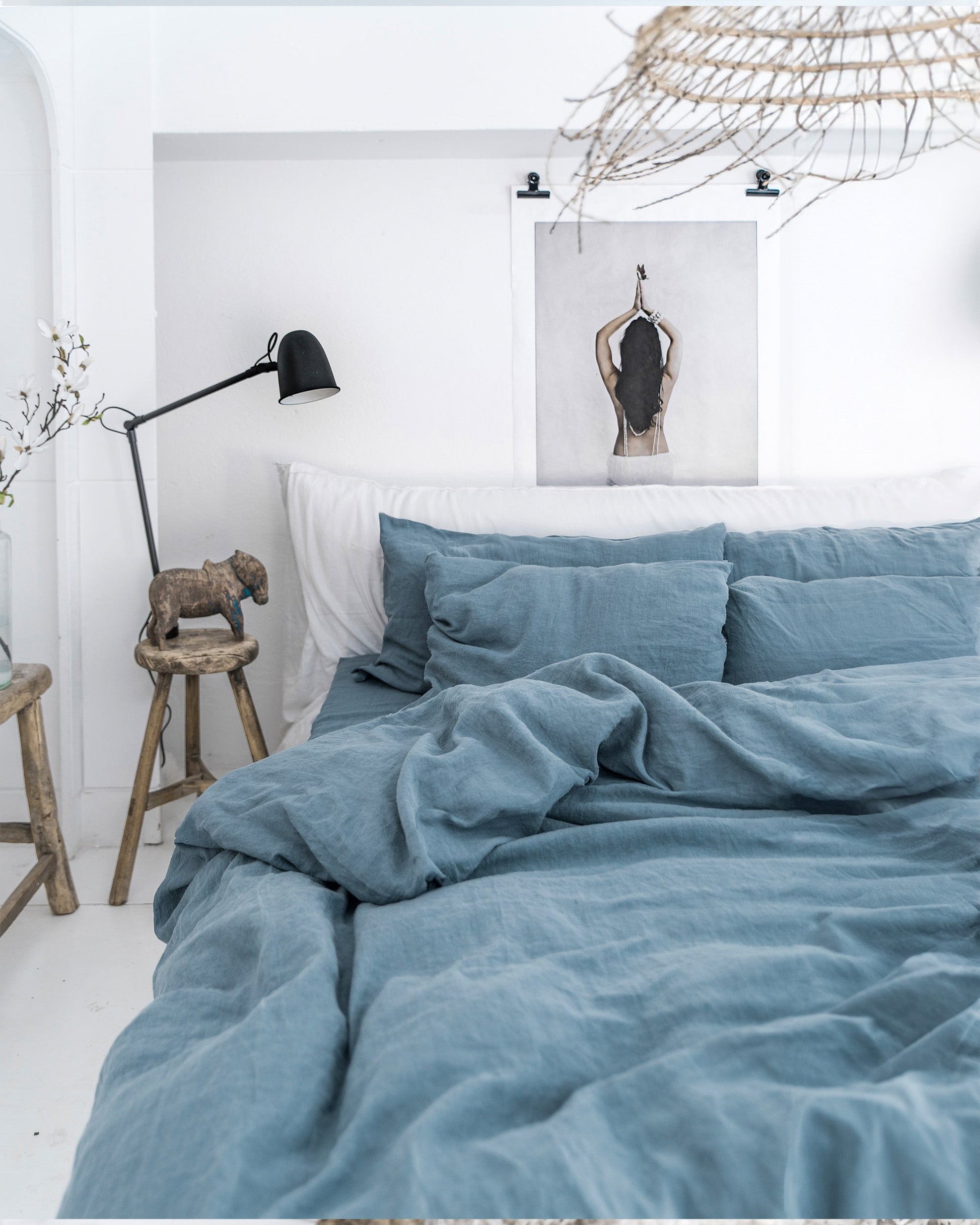 https://cdn.shopify.com/s/files/1/0640/8454/1699/files/gray-blue-linen-duvet-cover-set-2.jpg?v=1760358098