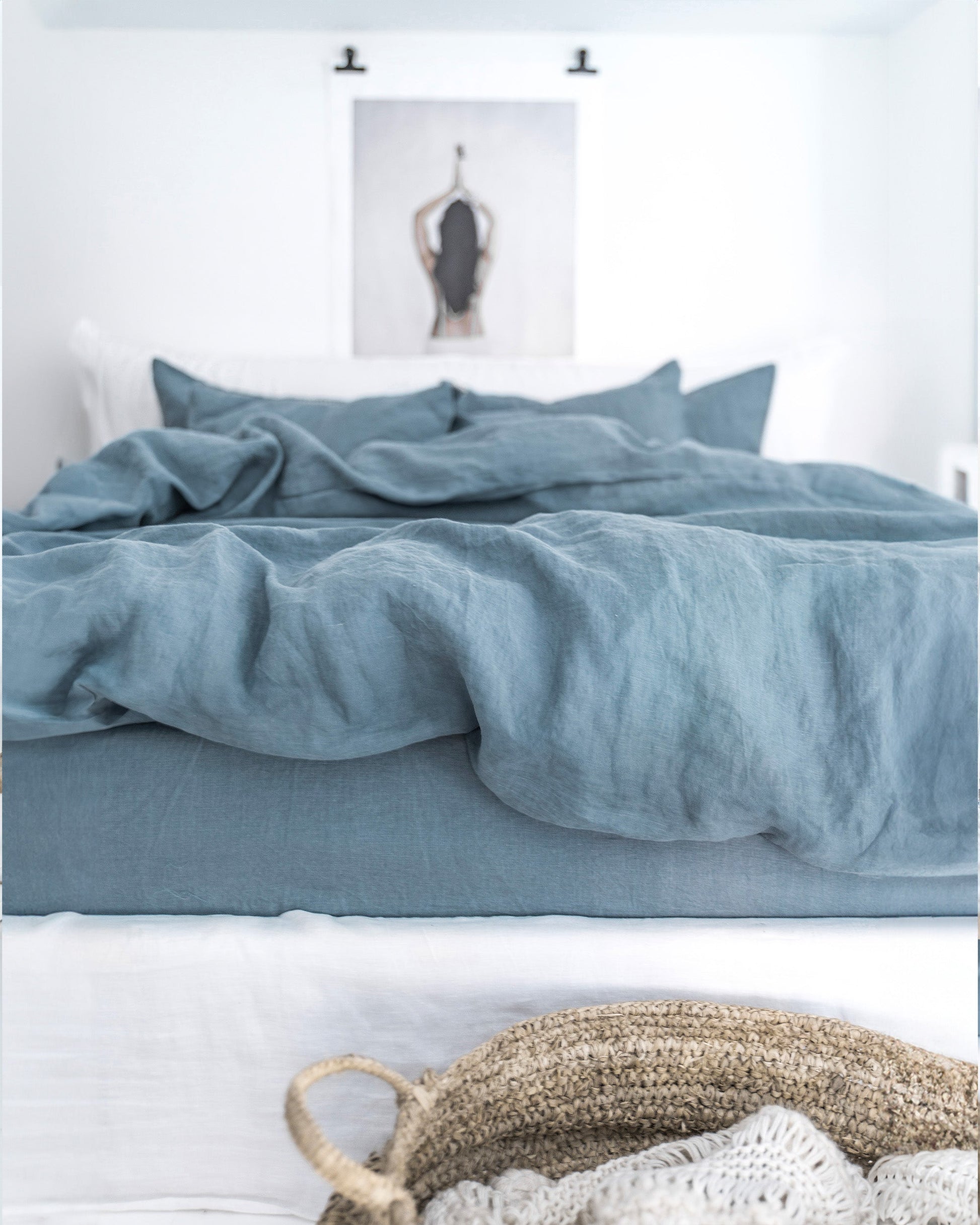https://cdn.shopify.com/s/files/1/0640/8454/1699/files/gray-blue-linen-duvet-cover-set-3.jpg?v=1760358098