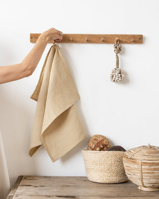 https://cdn.shopify.com/s/files/1/0640/8454/1699/products/linen-tea-towel-21.jpg?v=1754487225