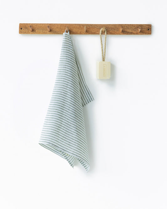 https://cdn.shopify.com/s/files/1/0640/8454/1699/files/linen-tea-towel-in-striped-in-forest-green-2.jpg?v=1752589365