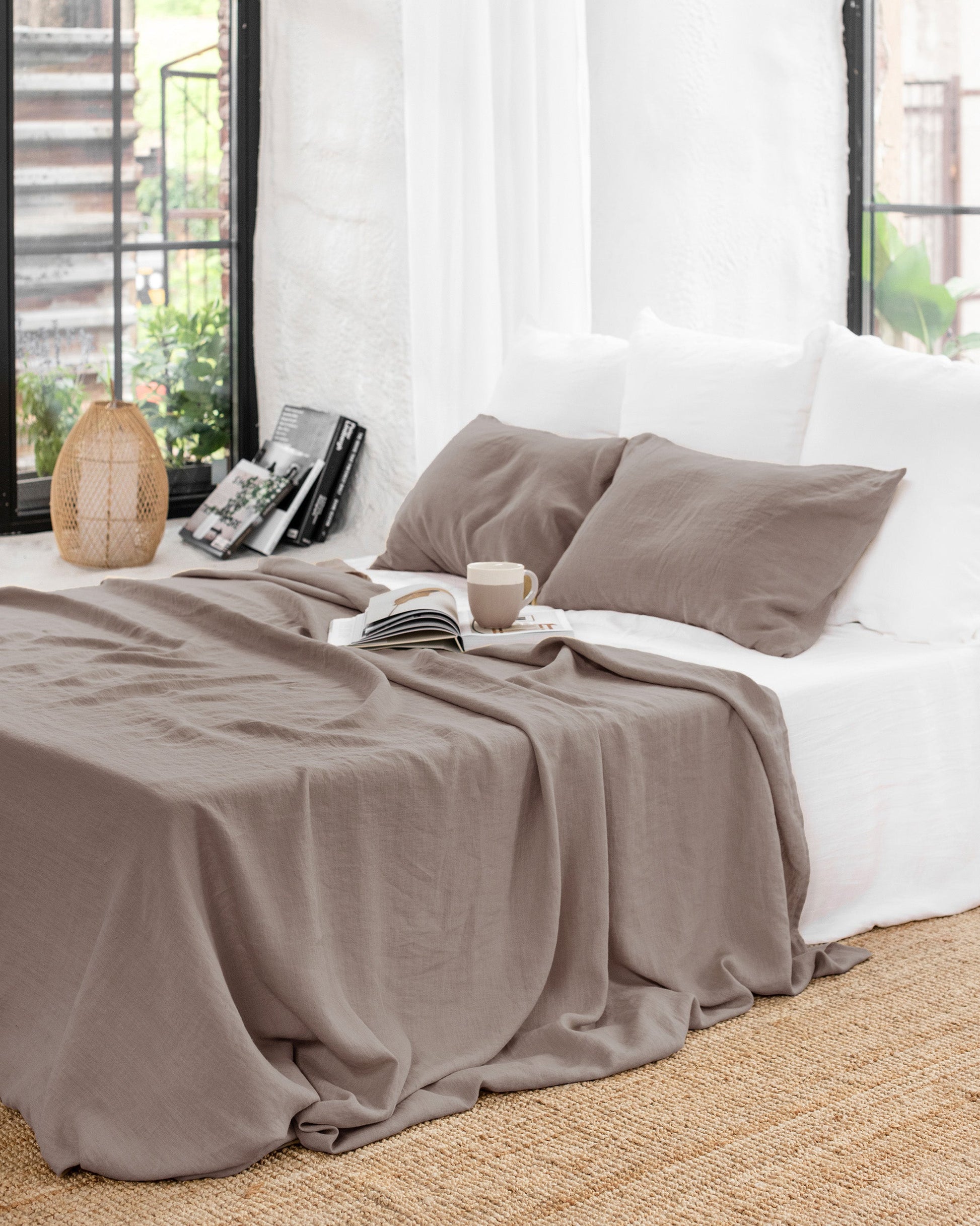 https://cdn.shopify.com/s/files/1/0640/8454/1699/files/mocha-linen-flat-sheet-2.jpg?v=1758003139