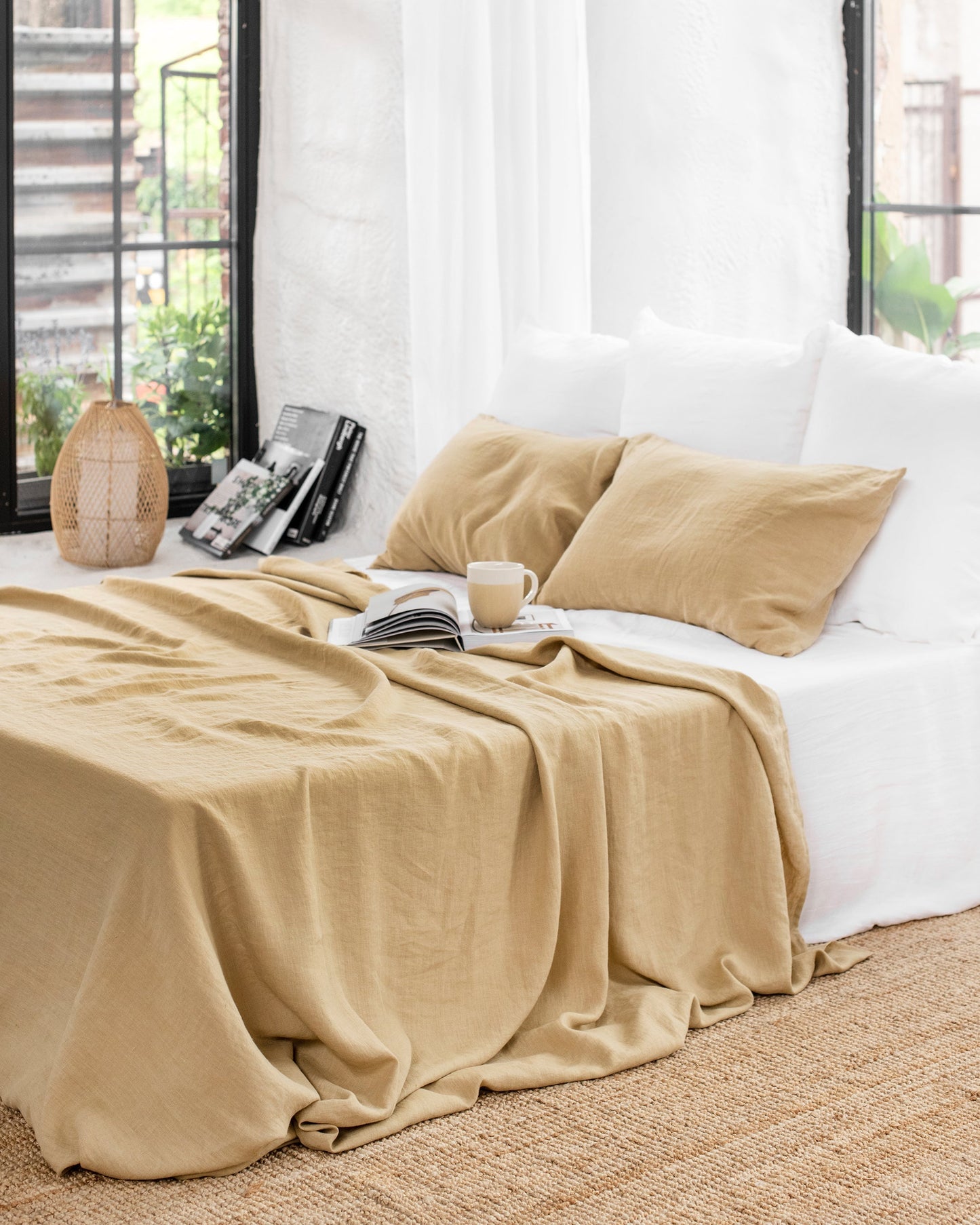 https://cdn.shopify.com/s/files/1/0640/8454/1699/products/sandy-beige-linen-flat-sheet-3.jpg?v=1754487418